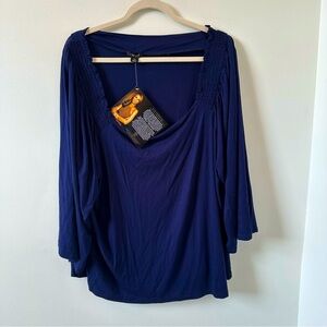 IMAN navy blue lightweight top Size 3X NWT